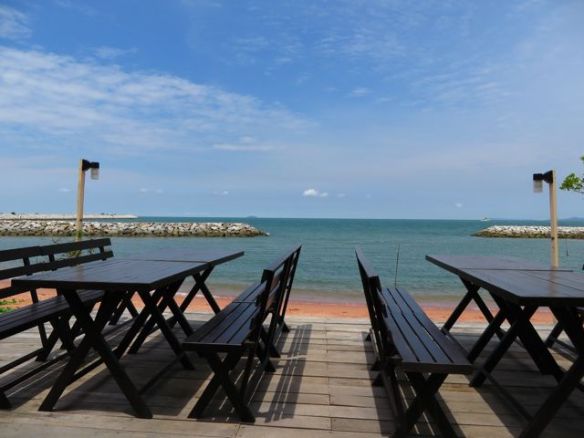 Idyllinen näkymä pöydästä