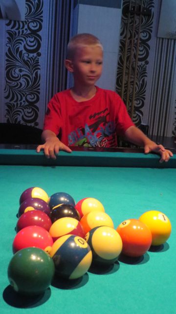 Peli alkakoon, kunhan saadaan ulos yksi koneeseen jumittunut pallo!