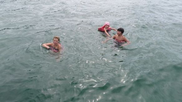 Vaippapöksyt uimasilla