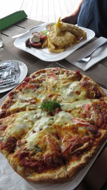 Valkosipuli-anjovispizzaa!