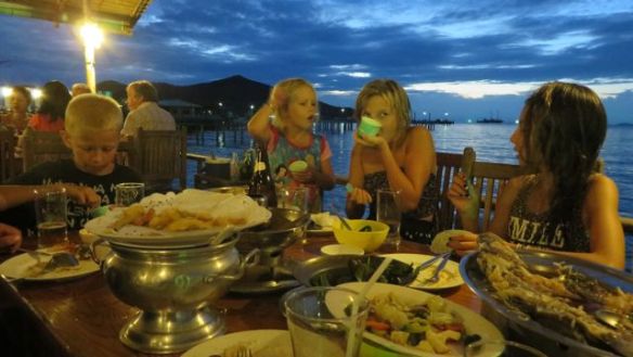 Ilta pimenee ja jätskit hupenee.