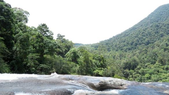 Tästä vesi lähti vyörymään alaspäin...