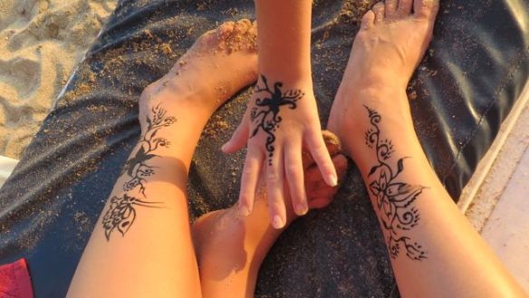 Hienot tuli! Ei vaan kovin vedenpitävät, jäi vaan haalea ruskea jälki