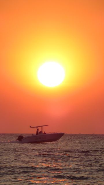 Taas pilvetön auringonlasku