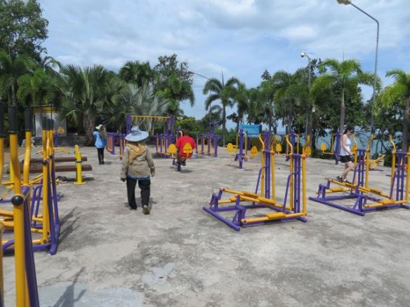 Liikuntapuistossa, lapset olivat koulun kanssa liikkeellä juuri ennen meitä