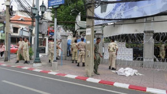 Taas viriteltiin piikkilankaa...