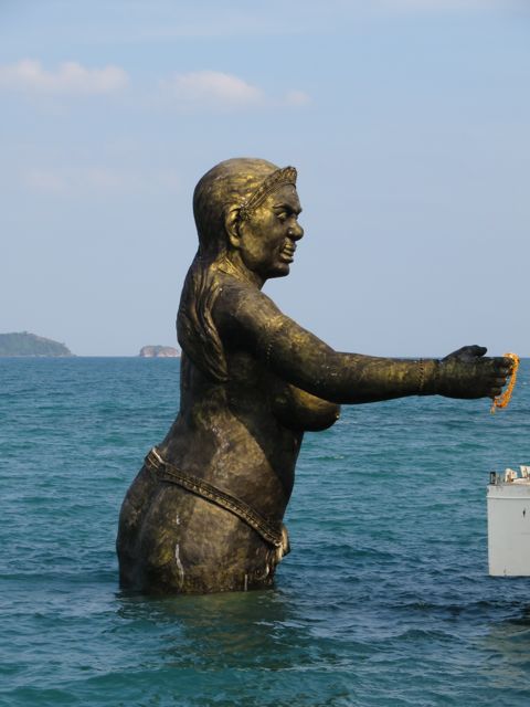 Sinne jää meren velho, vai mikä lie onkaan...