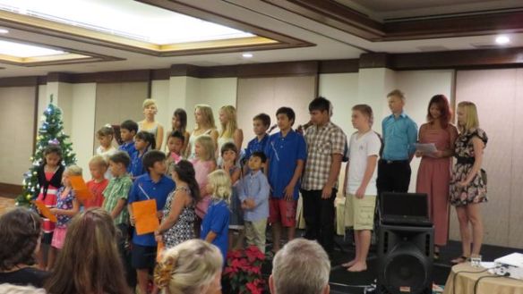 Pattayan suomalaisen koulun oppilaat pääsivät taas esiintymään!