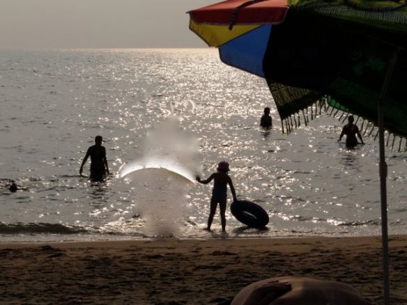 Uimaan! (kuvaa käsitelty)