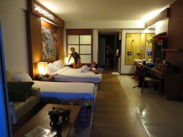 Tyttöjen huone. Hyvin mahduttiin neljästään nukkumaan...