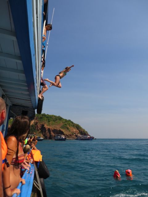 Ja pienet perässä!