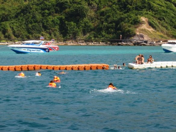 Ja kohtahan sinne uivat muutiki