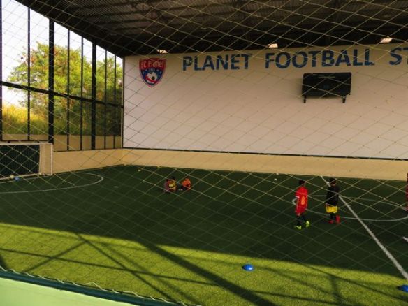 7-11 -vuotiaitten harjoitukset pienemmällä ulkokentällä