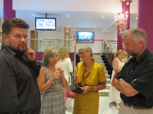 Lämpiössä tarjottiin ilmaista limua