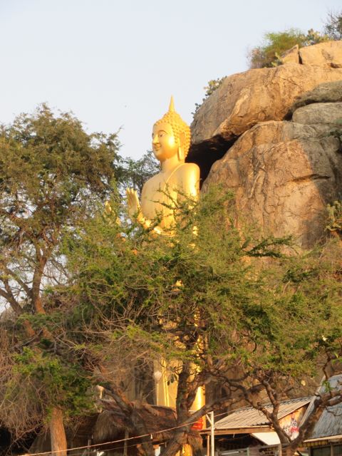Kukkulalla oli temppeli, mutta emme käyneet tämän lähempänä