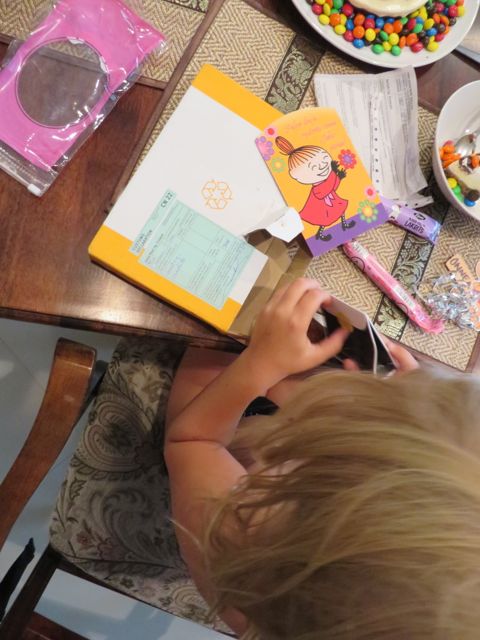 Lahjaksi tuli mm. uusi Nomination-pala ja balettipuku sekä -tossut!