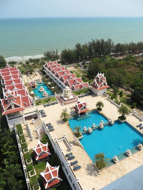 Näkymä meidän huoneesta 12. kerroksesta