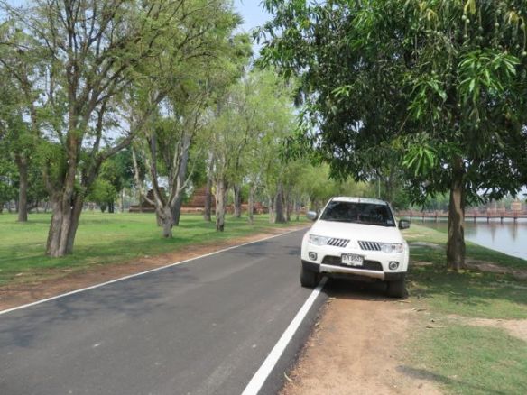 Onneksi aluetta sai kiertää autolla