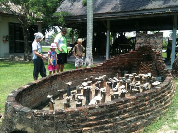 Ikivanha astioitten valmistamiseen käytetty polttouuni