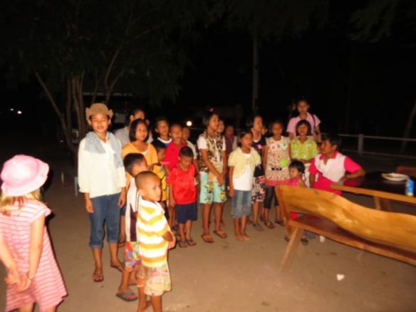 Lopuksi kuulimme tuttuun tapaan muutaman kauniin laulun