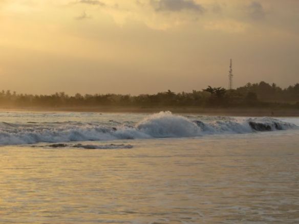 Bali on surffareiden unelmakohde, aina on isot aallot
